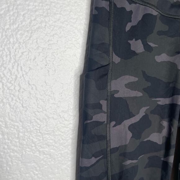 Athleta Womens Leggings Size XS Gay Ultimate Camo 7/8 Tight Camouflage Pattern - Picture 11 of 16